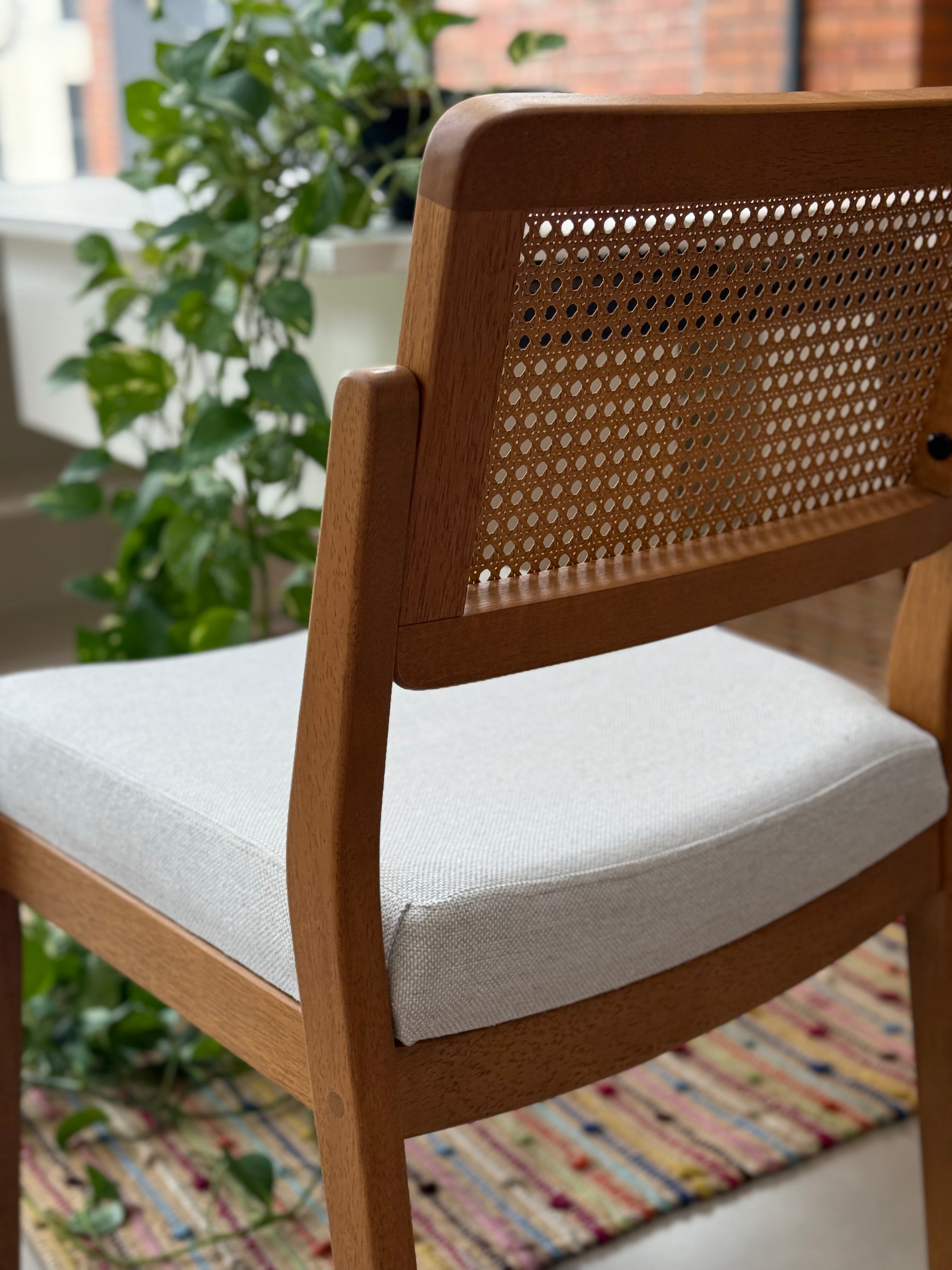 Silla Inga sin posa brazos