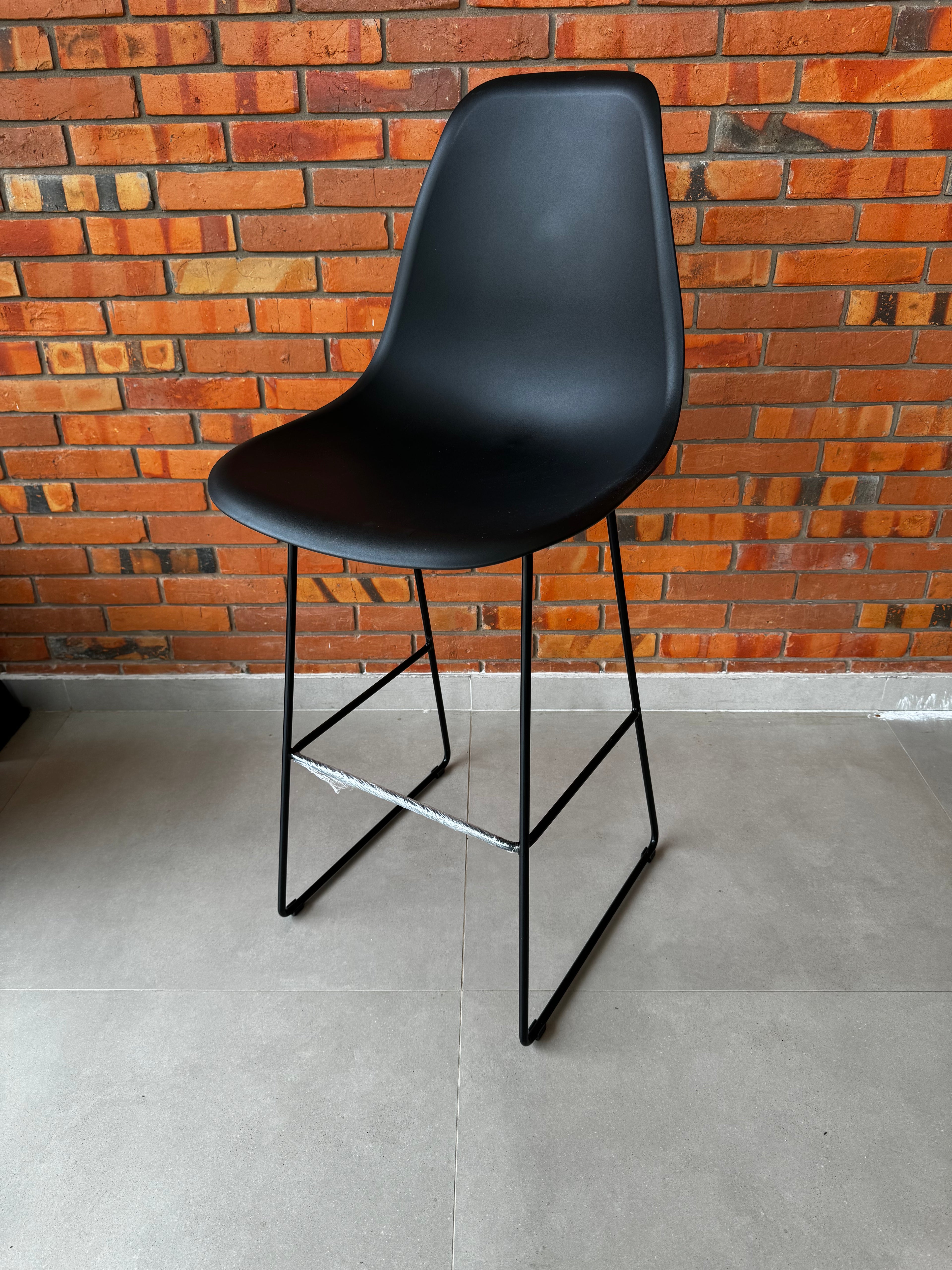 Banqueta Eames